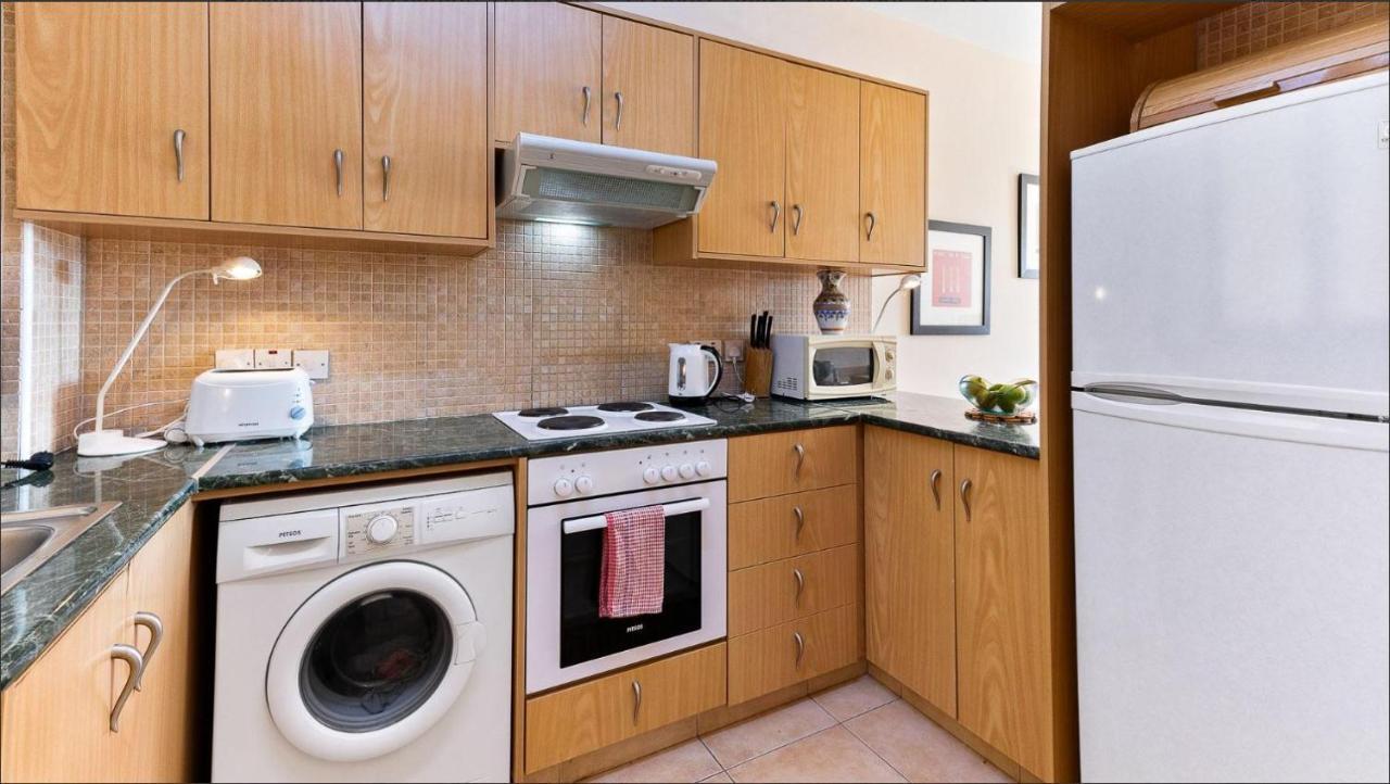 Spacious Contemporary Apartment Pissouri Bagian luar foto