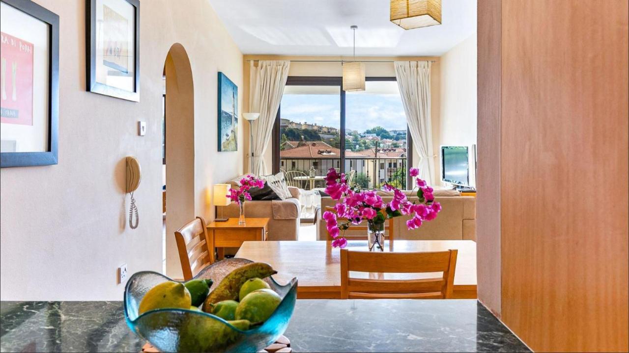 Spacious Contemporary Apartment Pissouri Bagian luar foto