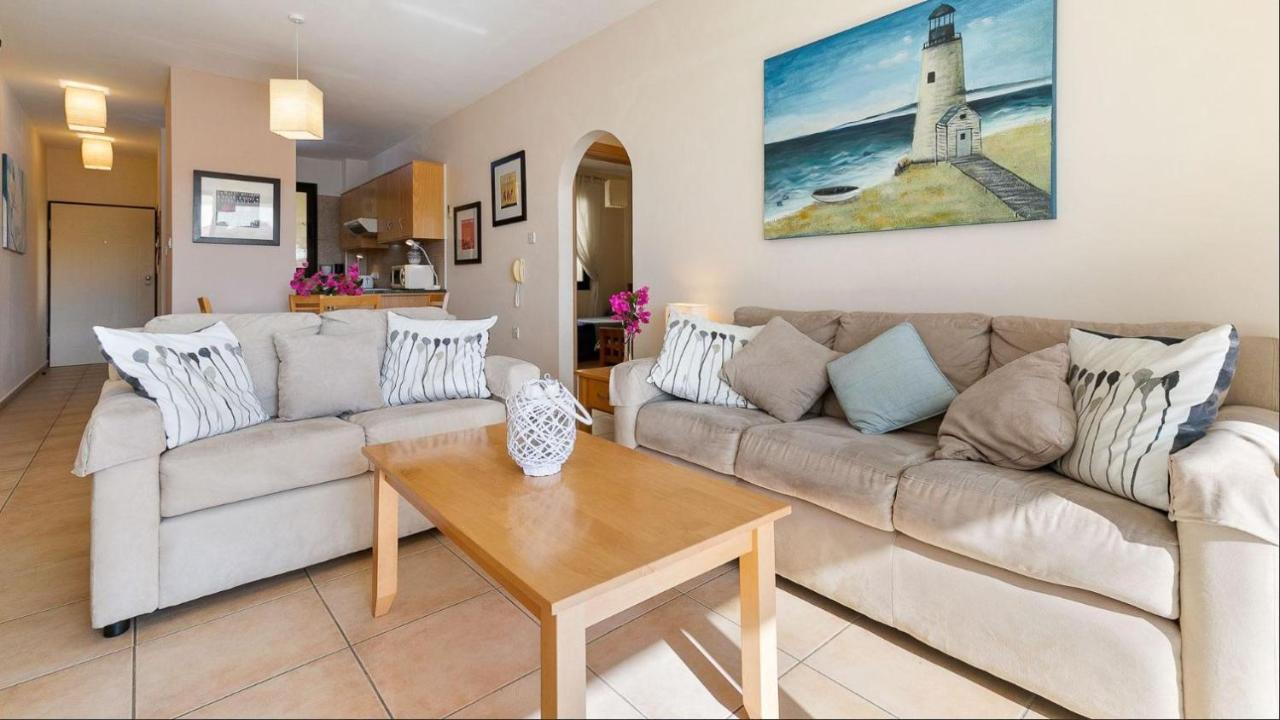 Spacious Contemporary Apartment Pissouri Bagian luar foto