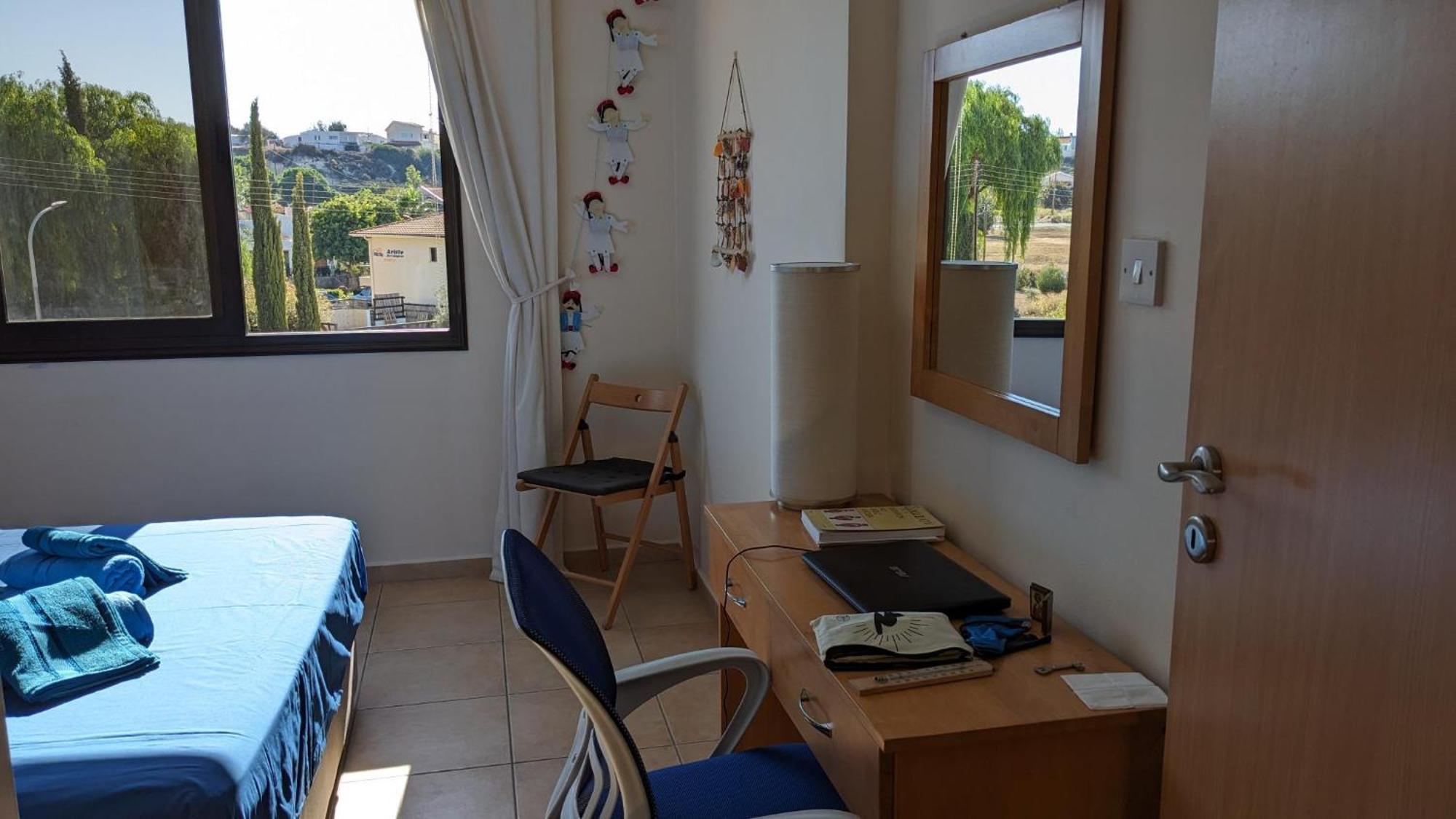 Spacious Contemporary Apartment Pissouri Bagian luar foto
